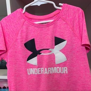 Girls Underarmour heatgear shirt